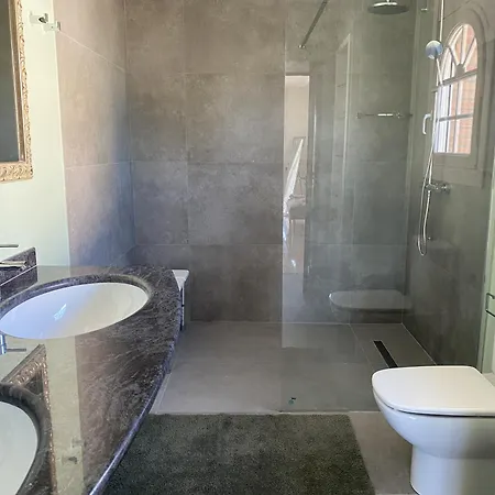Vineyard Vista Retreat -