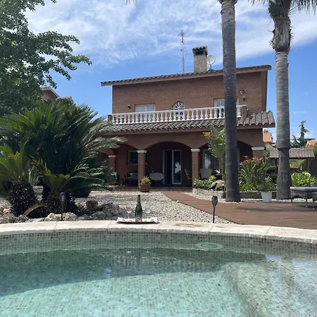 Vineyard Vista Retreat -