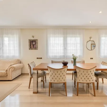 Vineyard Vista Retreat - *