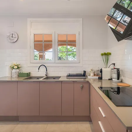 Vineyard Vista Retreat -