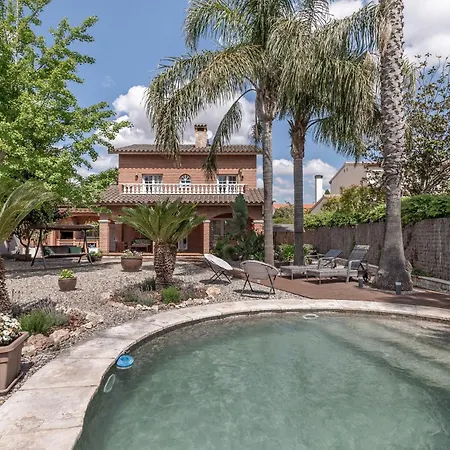 Vineyard Vista Retreat -
